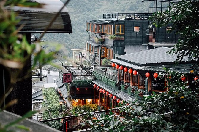 Private Day Trip to Jiufen, Shifen and Yehliu Park - Jiufen Old Street and the mountain town atmosphere