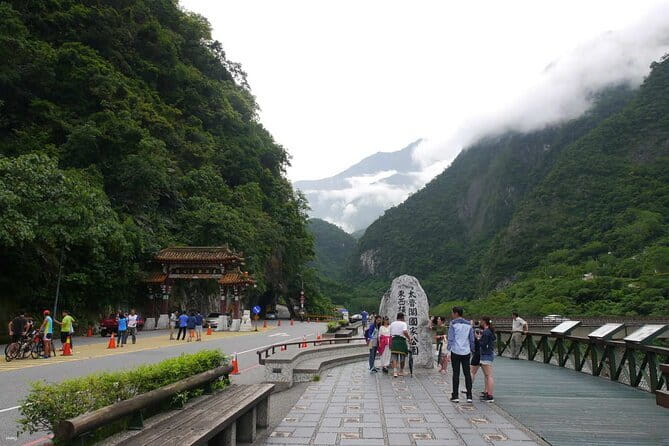 Private East Coast & Jade Hunting Day Tour with Local Expert - Shitiping is the strongest shore stop