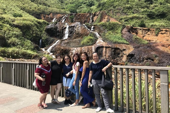 Private Jiufen & Pingxi Day Tour with English-Speaking Guide - Shifen Old Street: railway charm and a sky lantern
