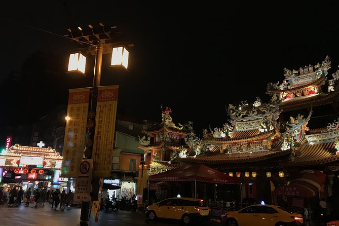Private Night Tour of Taipei - Guides make the private format worthwhile