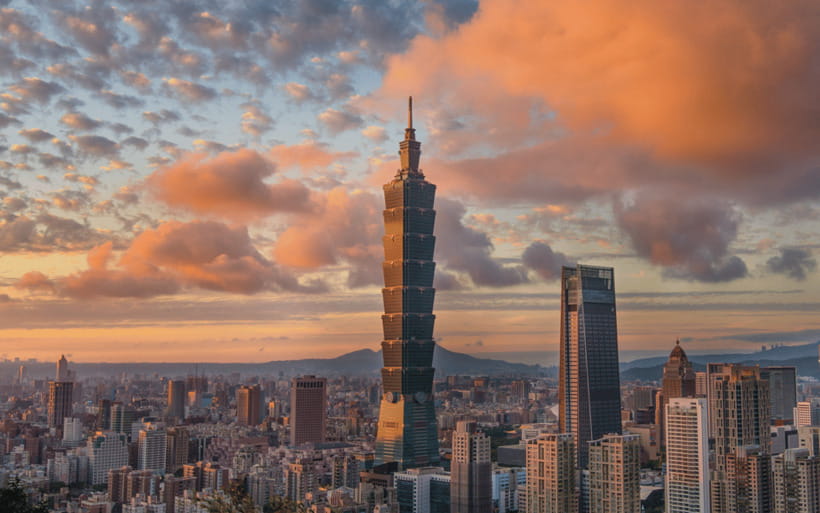 Private Taipei City Layover Tour from TPE Airport - What the chauffeur and guide add