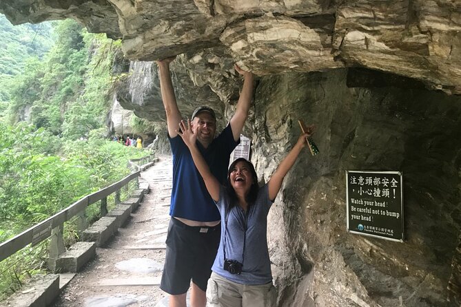 Private Taroko Gorge Day Tour from Hualien with Local Expert - Qingshui Cliff and the Pacific coast