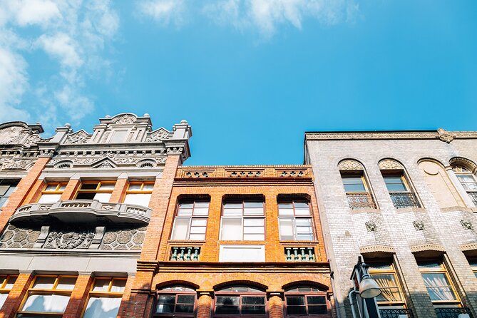 Private Tour: Taipei Timeless Treasures Tour (The Best of Taipei) - Dihua Street: 90 minutes for old Taipei and local shopping