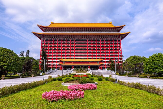 Private Tour: Taipei Timeless Treasures Tour (The Best of Taipei) - National Palace Museum: one included hour with 8,000 years of art