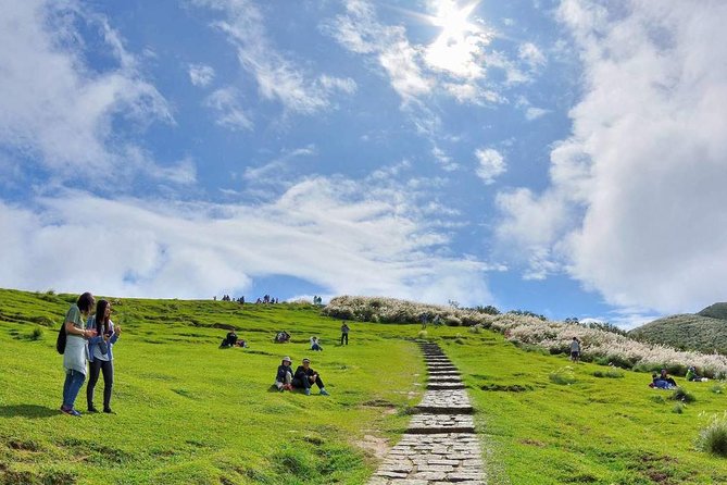 Private Yangmingshan & Beitou Tour from Taipei with Pickup - Key points at a glance