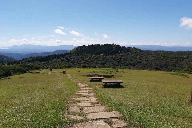 Private Yangmingshan National Park Hiking Day Tour from Taipei - What to Bring for a Day Without Shops