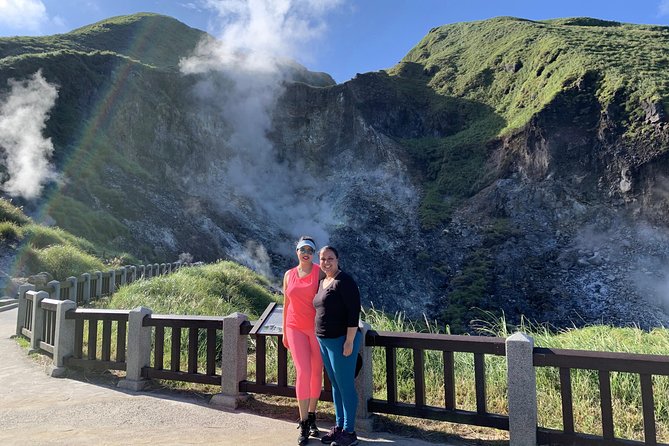 Private Yangmingshan Volcano Tour - Qingtiangang Grassland and the old lava terrace