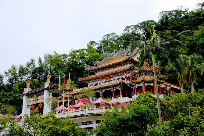 Sip & Savor: Maokong Tea & Shenkeng Stinky Tofu Private Day Tour - Why Maokong makes a good break from Taipei