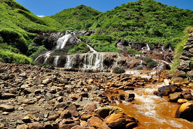 Small-Group Tour: Jiufen, Yehliu Geopark, and Shifen from Taipei - Why this northern Taiwan route works