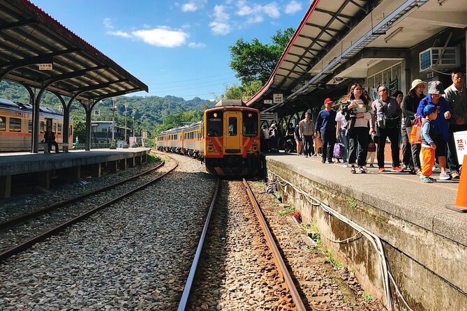 Small-Group: Yehliu, Jiufen & Pingxi Day Tour from Taipei - Key points to know before booking