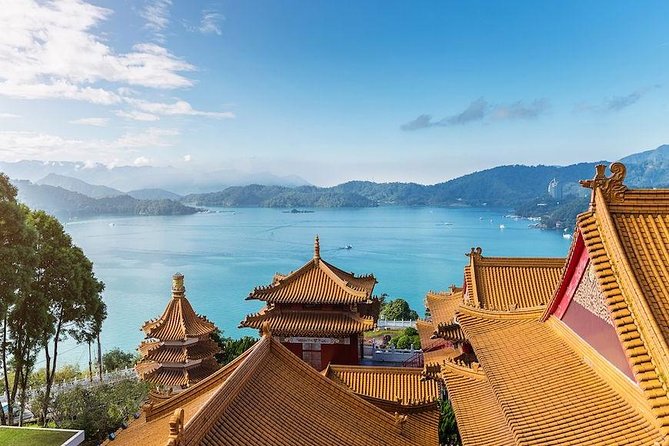 Sun Moon Lake 1-Day Leisure Tour from Taipei - The guides can make or break the day