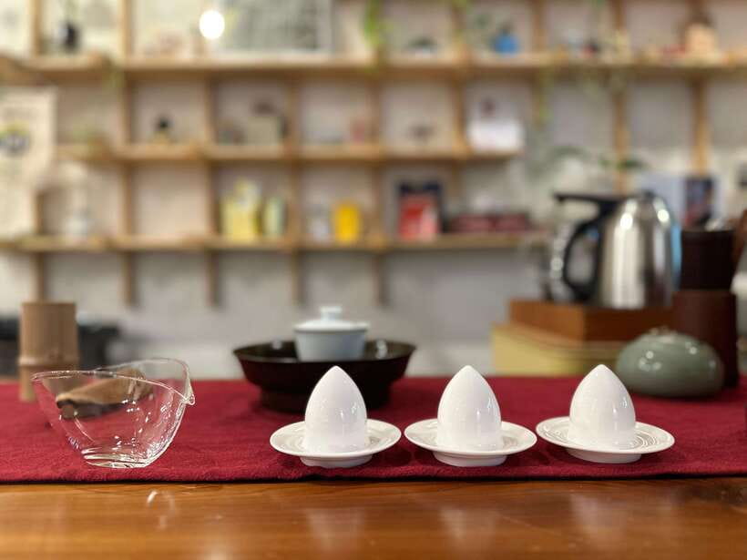 Tainan Culture Trip: Chinese Tea Ceremony_Oolong Tea - A calm 90 minutes with King