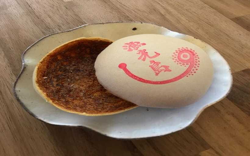 Tainan: Sicao Green Tunnel Scenic Boat Ride - The Yu-Guang Pastry stop in Anping