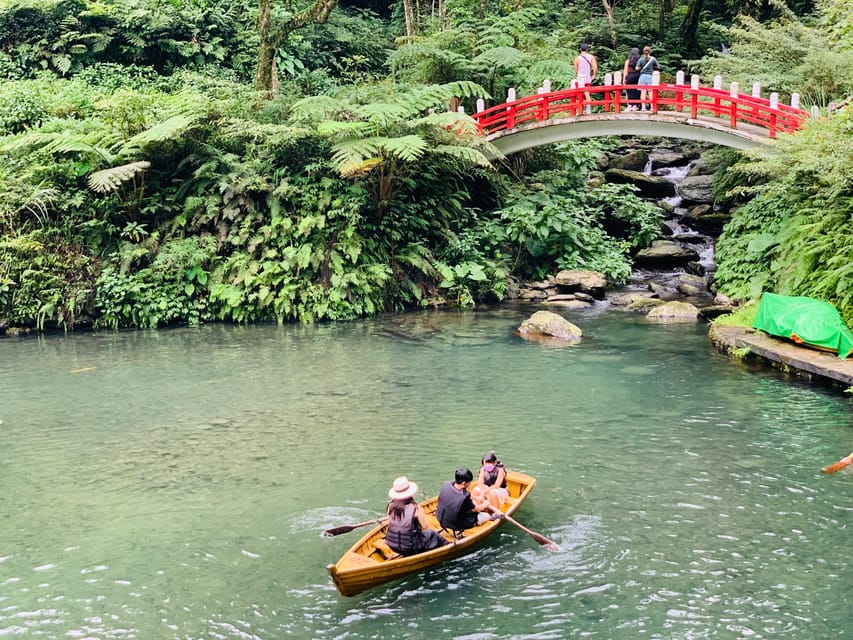 Taipei: 8 Hours Private Day Tour in Wulai with Benz Vito - Walking, weather, and who should book
