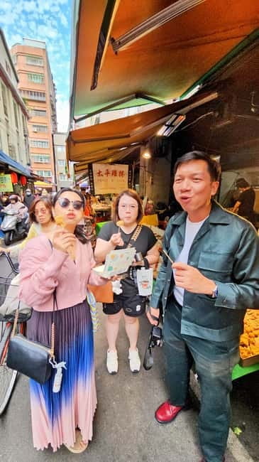 Taipei: Cooking Class & Market Adventure Historic Dadaocheng - What happens during the market adventure