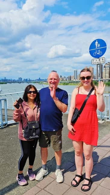 Taipei: Cooking Class & Market Adventure Historic Dadaocheng - The 9:30 meeting point on Dihua Street