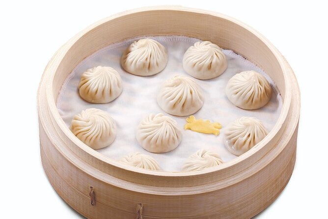 Taipei: Din Tai Fung Meal Voucher - The food and service: strong variety, uneven reports
