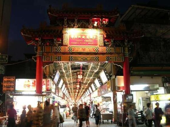 Taipei Food Tour: Night Market & Convenience Store(Food Included) - Quick takeaways