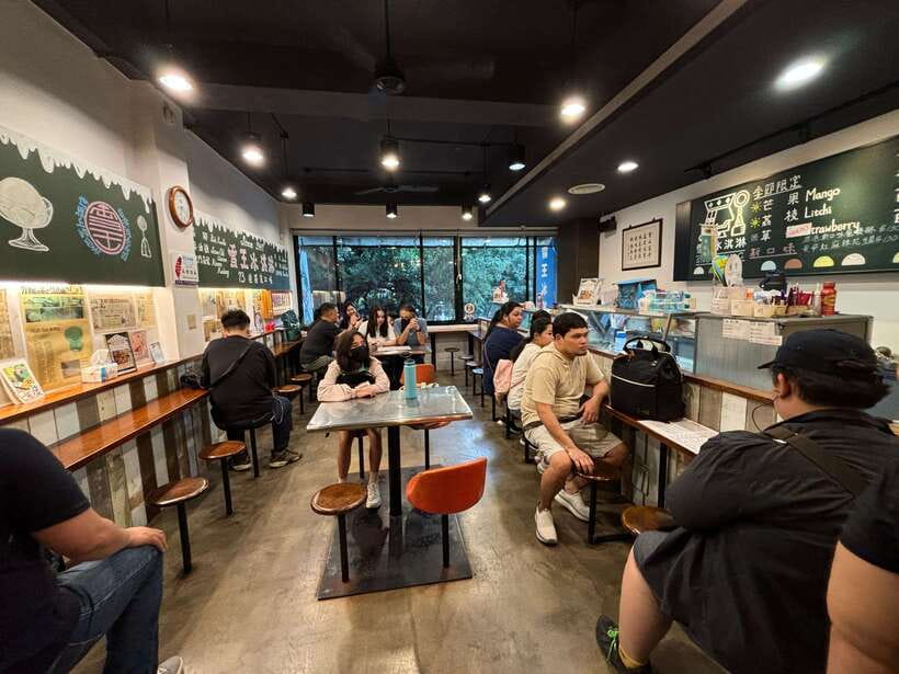 Taipei Foodie + History Walking Tour - Meeting Taipei at the North Gate