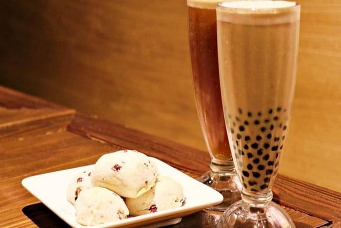 Taipei Foodie Tour - Three Taipei food stops in four hours
