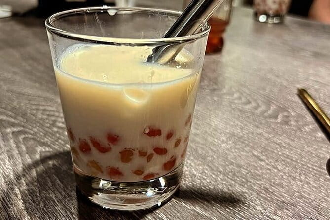 Taipei Fresh Market Tour and Colorful Bubble Tea Making - Tasting Herbal Tea, Fruit, and Fish Balls