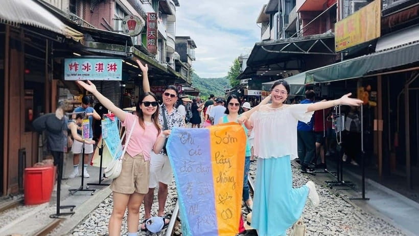 Taipei: Jiufen and Shihfen Half Day Tour - Key points at a glance