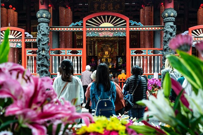 Taipei: Layover Experience With A Local Host - Taipei’s street food, one small bite at a time