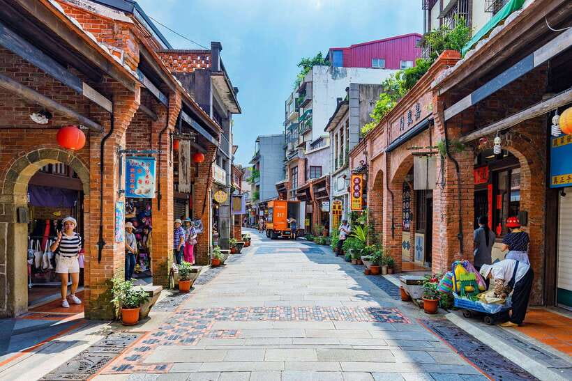 Taipei: Maokong Tea & Shenkeng Tofu Private Day Tour - FAQ
