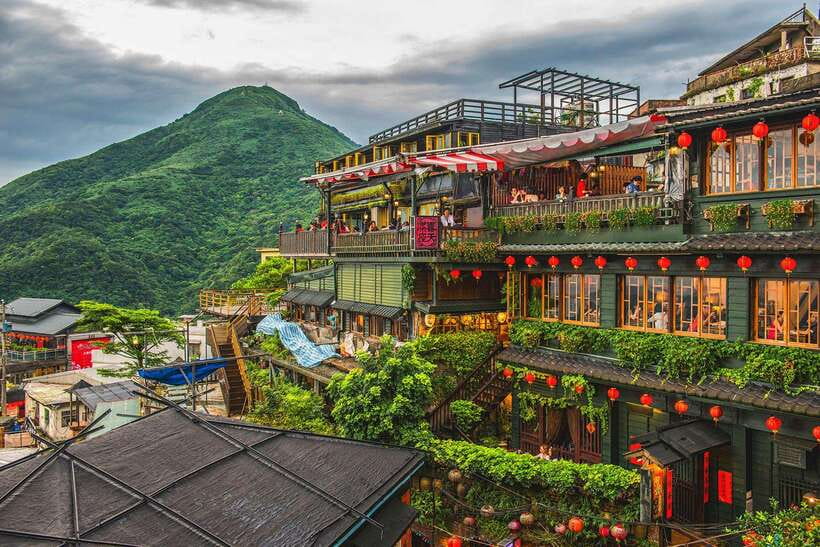 Taipei: Northern Taiwan Private Yehliu, Jiufen, & Shifen - How much value do you get for $229?