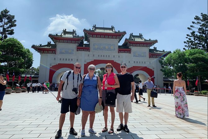 Taipei Private Car Charter Tour - Choosing between five and eight hours