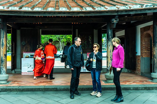 Taipei Private Custom Tour with a Local: Highlights & Hidden Gems - Anime, fashion, and street food in Taipei’s youth district