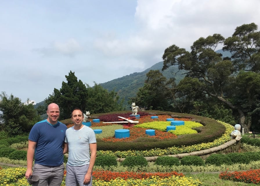 Taipei: Private Day Tour by Car - Martyrs’ Shrine and the Ceremony Timing
