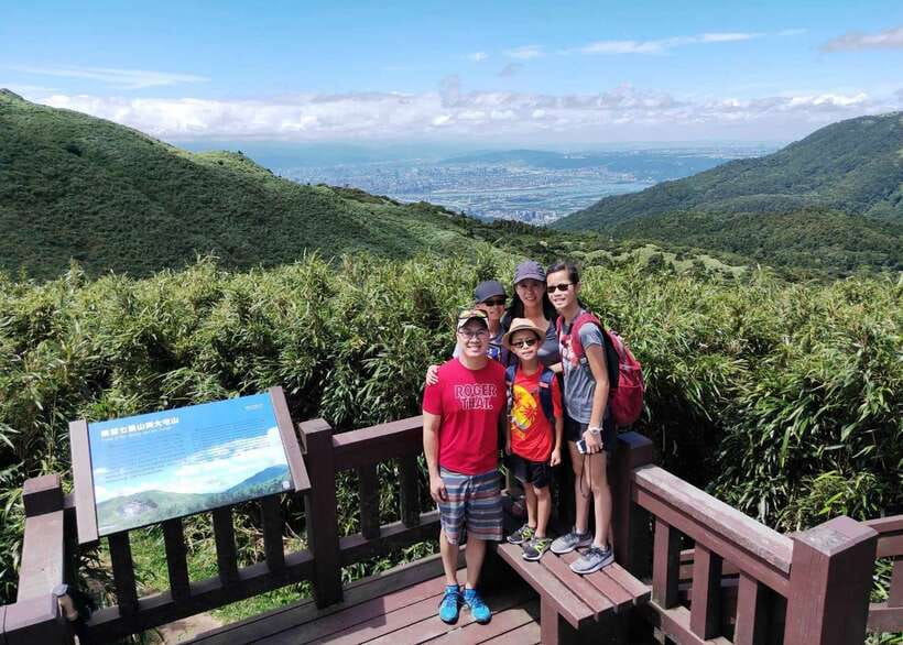 Taipei: Private Day Tour by Car - National Palace Museum: Plan Around Monday