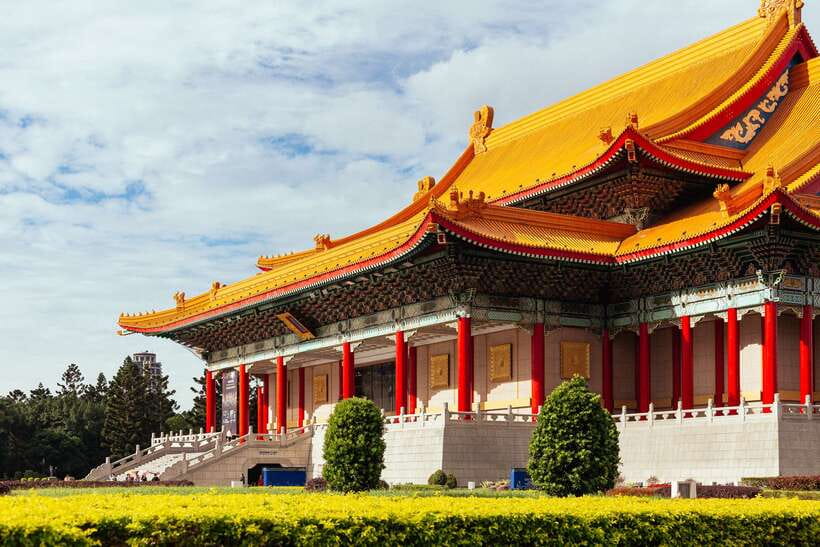 Taipei: Private Tour with Locals – Highlights & Hidden Gems - Quick takeaways from the Taipei walking tour