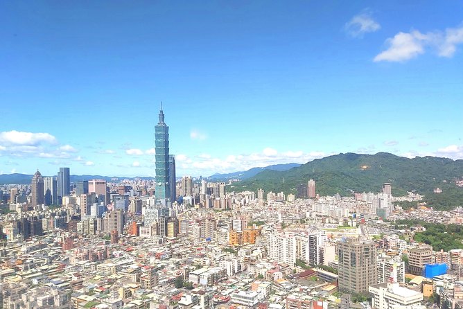 Taipei Private Transfer: Keelung Cruise Port to Hotel - Choosing between a sedan and a minivan