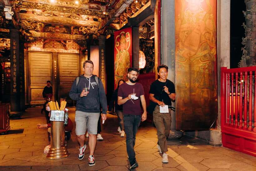 Taipei's Origin & Longshan Temple - Taiwan Cultural Tour - Starting at Longshan Temple Station Exit 1