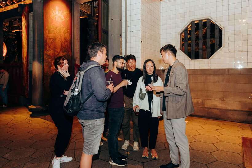 Taipei's Origin & Longshan Temple - Taiwan Cultural Tour - Is the $1 price really good value?