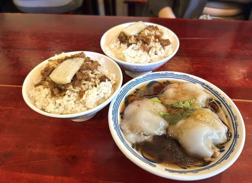 Taipei: Street Food & Hidden Eats Night Market Food Tour - Key points to know before booking