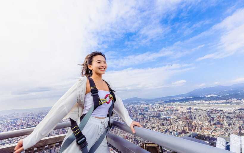 Taipei: Taipei 101 Observatory - Skyline 460 Cloud Walk - The Skyline 460 outdoor walk