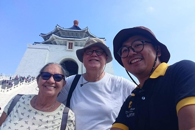 Taipei Touchdown: Make the Most of Your 6-Hour Layover - Dihua Street for snacks and small purchases