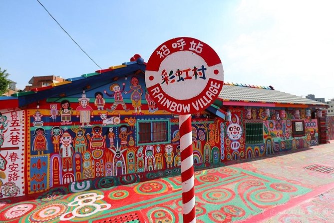 Taiwan Multi-Day Classic Tour - Day 1: Taipei’s museum, memorial, tower, and night market