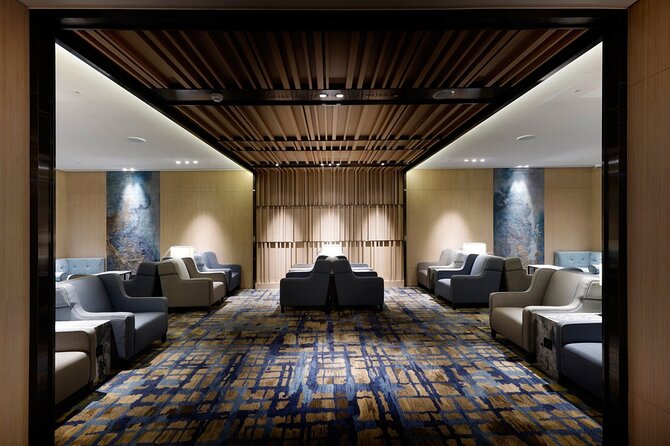 Taiwan Taoyuan International Airport Plaza Premium Lounge - Wi-Fi, power, and flight information