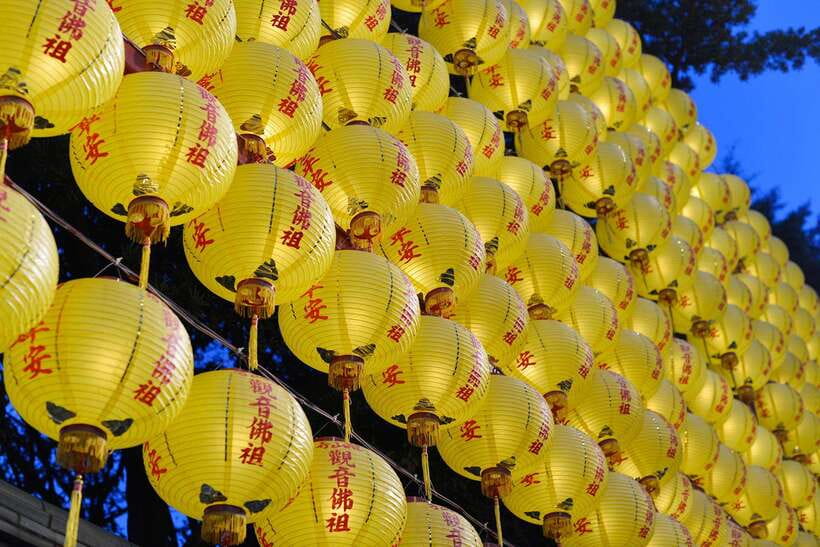 Taoyuan Airport: Layover Taipei City Tour - Chiang Kai-shek Memorial Hall and the changing of the guard