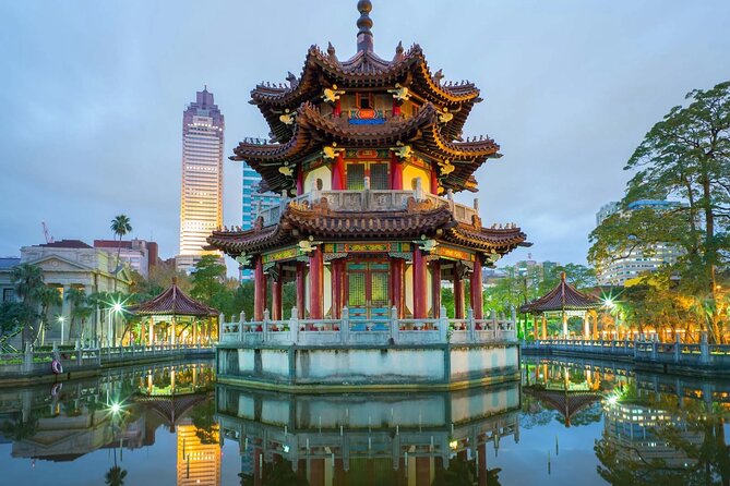 Taoyuan Airport (TPE) Private Transfer to Multiple Destinations - Arriving at Taoyuan Airport and finding your driver