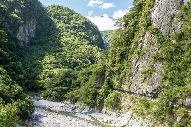 Taroko, Qingshui Cliff, Xincheng Old Street & Qixingtan Day Tour - Qixingtan Beach, where the schedule slows down