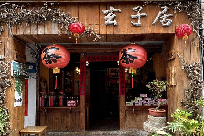 Thousand Island Lake and Pinglin Tea Plantation from Taipei - Pinglin Old Street and the tea tasting