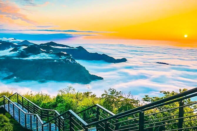 Vintage Taipei - Best of Taiwan & Sunset Walking Tour (Tip-based) - Local foods and a honey lager at the river