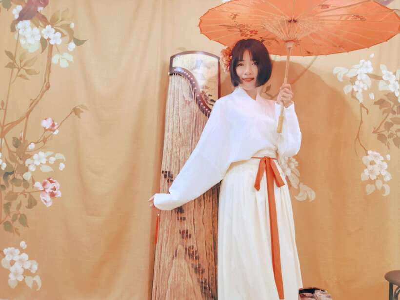 Wear Hanfu and play guzheng - What the $50 price includes