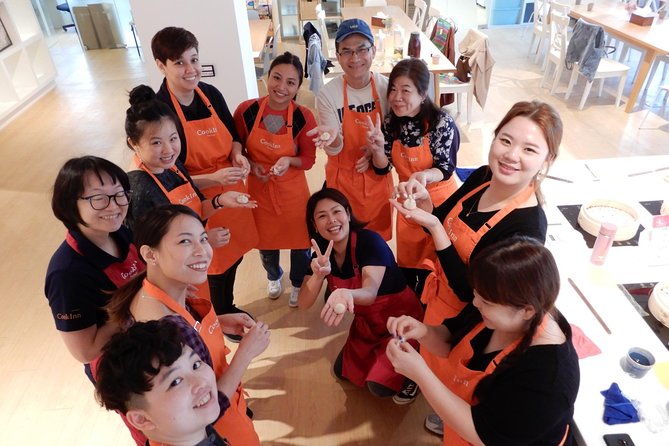 Xiao Long Bao & Boba Tea Cooking Class in Taipei - A small group makes the difference
