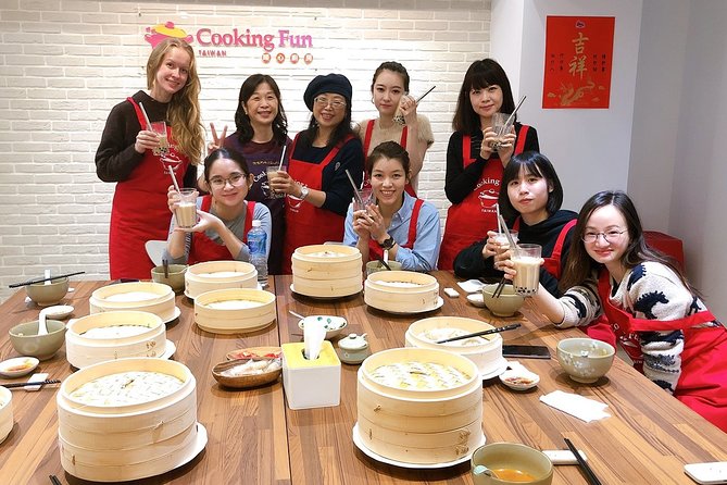 Xiao long bao, Pork thick soup, Bubble milk tea. (Taiwan Cooking Class)-B - Getting to the second-floor kitchen on Guangfu South Road